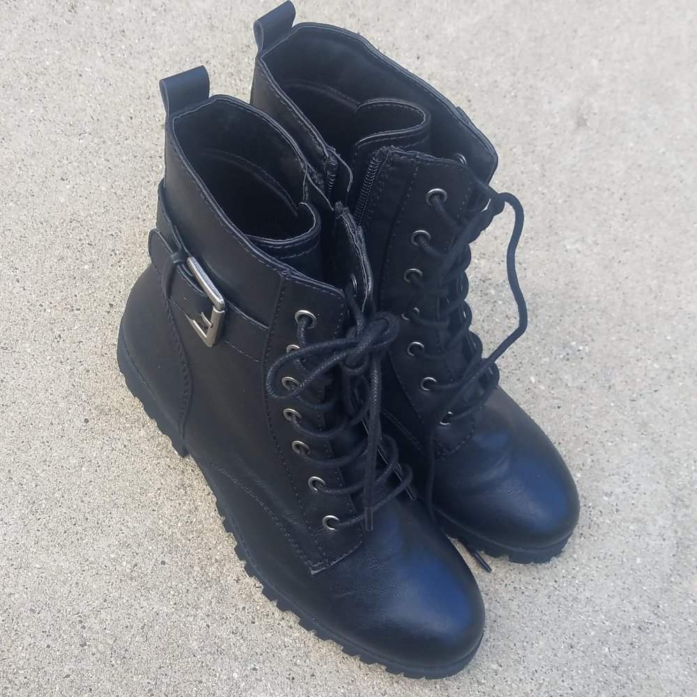 Cute Black Boots!